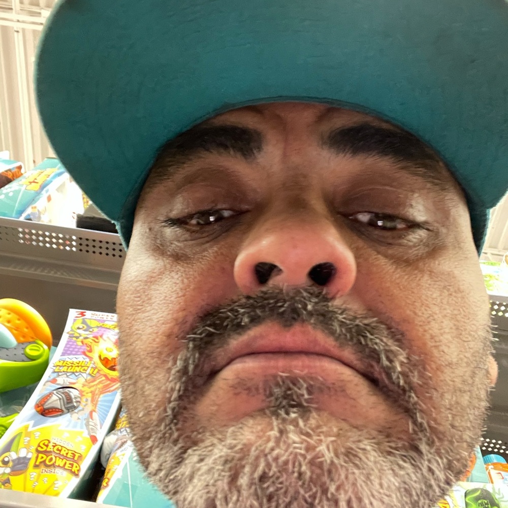 Meet your Posher, Ismael